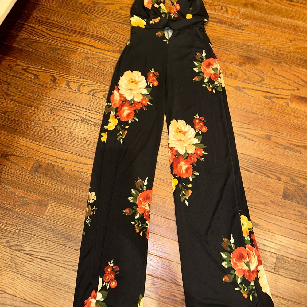 Floral print black jumpsuit size small - Picture 5 of 16